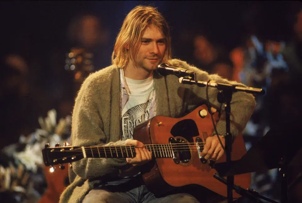 la guitare martin d-18e de kurt cobain